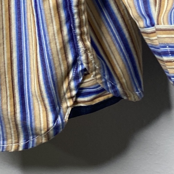 BLUE, TAN AND WHITE GAP BUTTON-UP MENS SHIRT ✨✨✨ - Picture 5 of 8